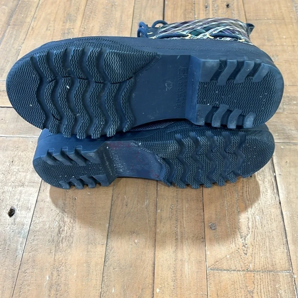 Sperry navy plaid waterproof boots